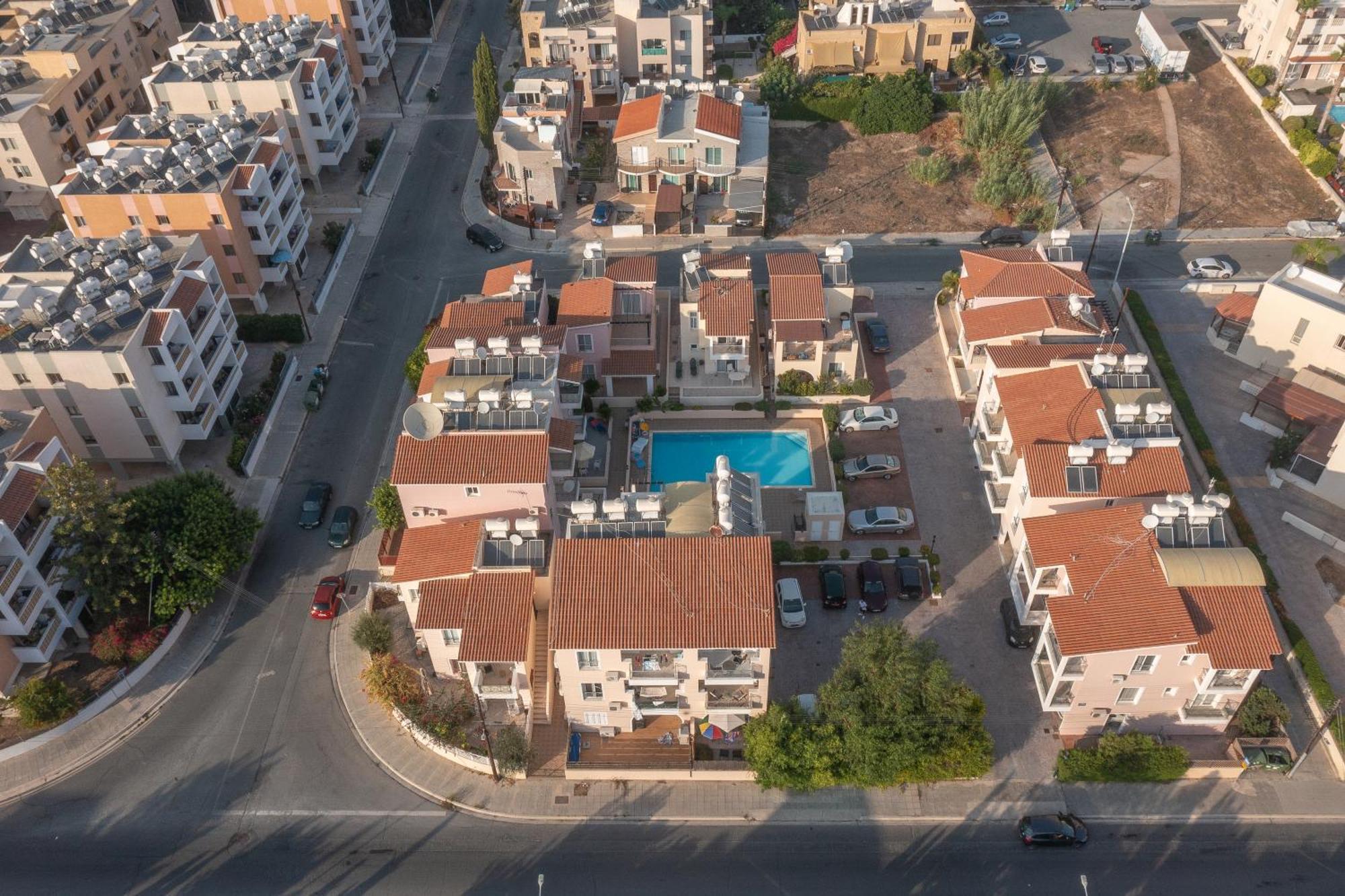 Limnos Gardens Daire Pafos Dış mekan fotoğraf